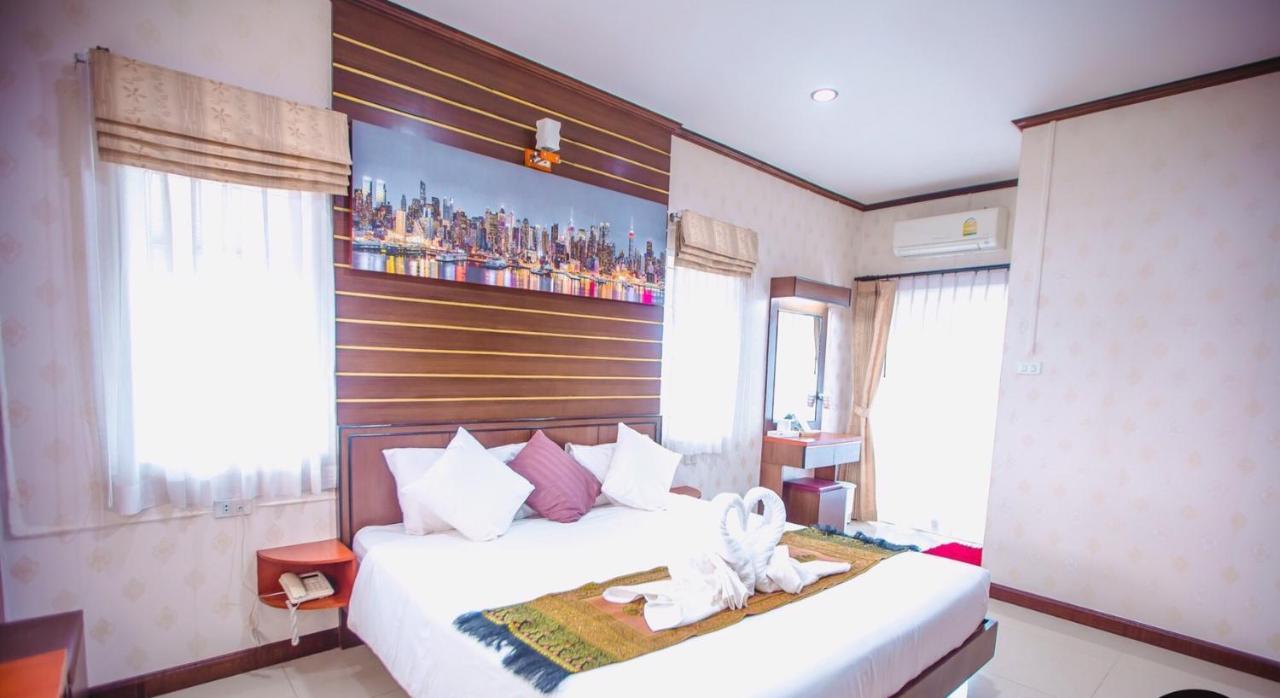 Bander Hotel Phu Khieo Exterior foto