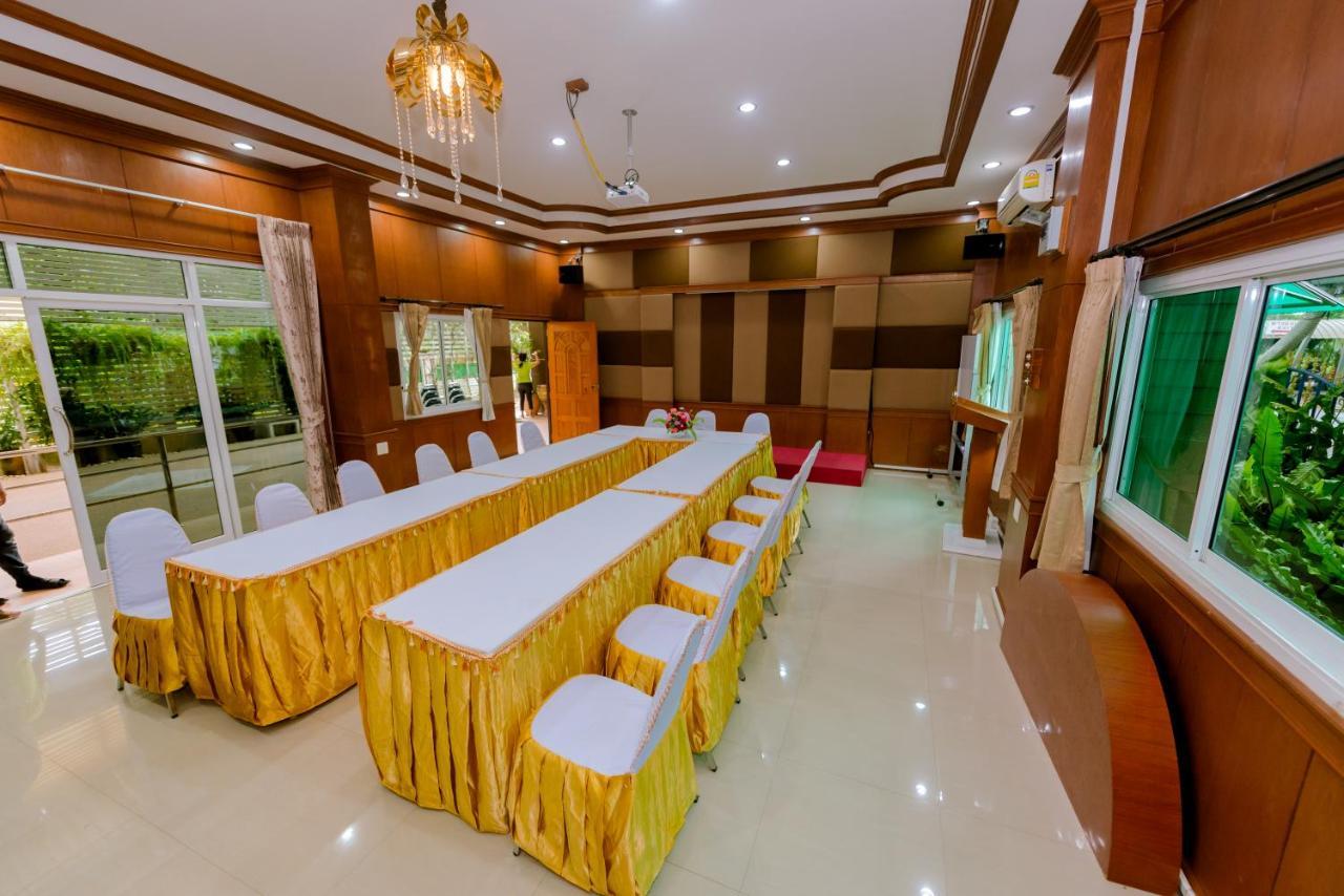 Bander Hotel Phu Khieo Exterior foto